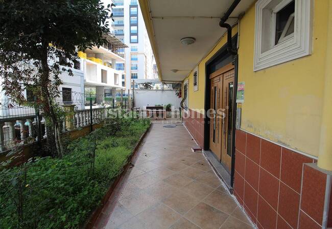 Spacious Duplex Property Close to Lake in Istanbul Kucukcekmece 3