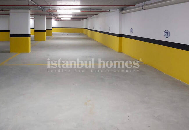 عقار فاخر بإطلالات على البحر والطبيعة في بيكوز 4