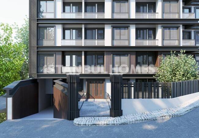Spacious Real Estate Close to the Metrobus in Besiktas 5