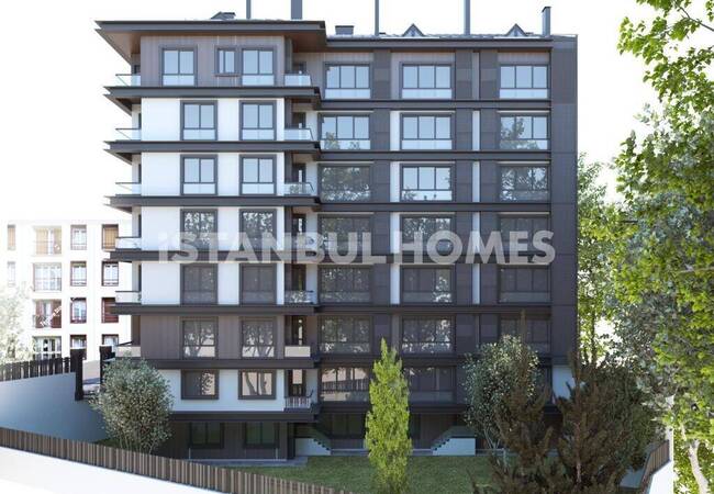 Spacious Real Estate Close to the Metrobus in Besiktas 6