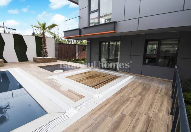İstanbul Beylikdüzü'nde Havuz Kenarında Eşyalı 2+1 Daire 4