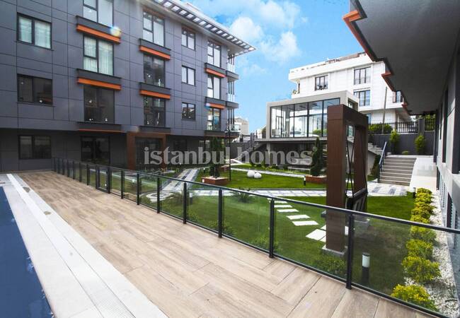 İstanbul Beylikdüzü'nde Havuz Kenarında Eşyalı 2+1 Daire 5