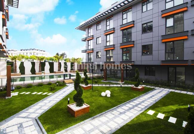 İstanbul Beylikdüzü'nde Havuz Kenarında Eşyalı 2+1 Daire 6