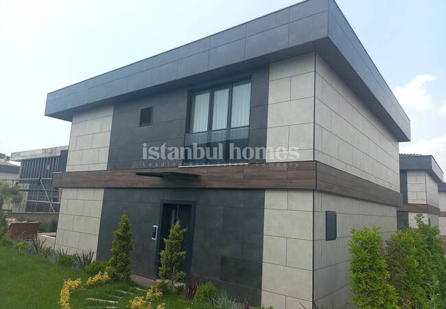 Villas with Private Pool in a Project in Istanbul Silivri 11