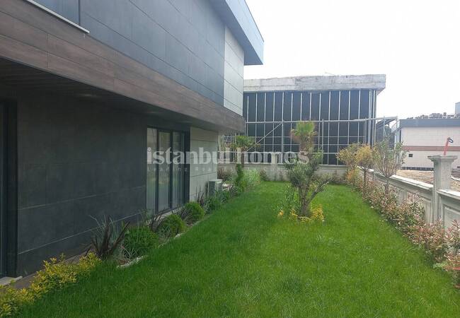 Villas with Private Pool in a Project in Istanbul Silivri 8