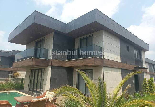 Villas with Private Pool in a Project in Istanbul Silivri