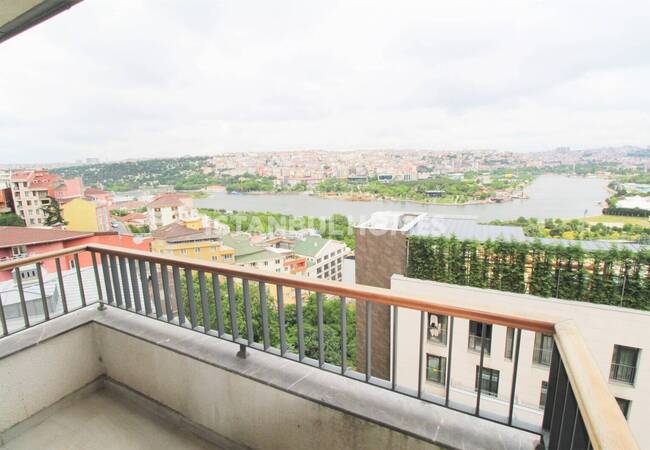 Bright Apartments with Sea Views in Istanbul Beyoglu