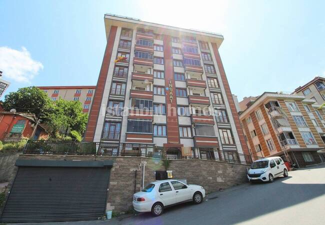 Apartment with Covered Parking in Istanbul Eyupsultan