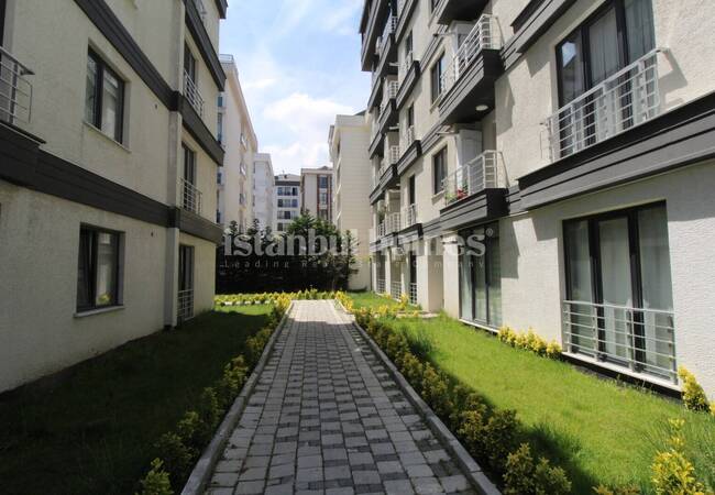 1-bedroom Furnished Flat 1.7 Km to Marina Istanbul Beylikduzu 9