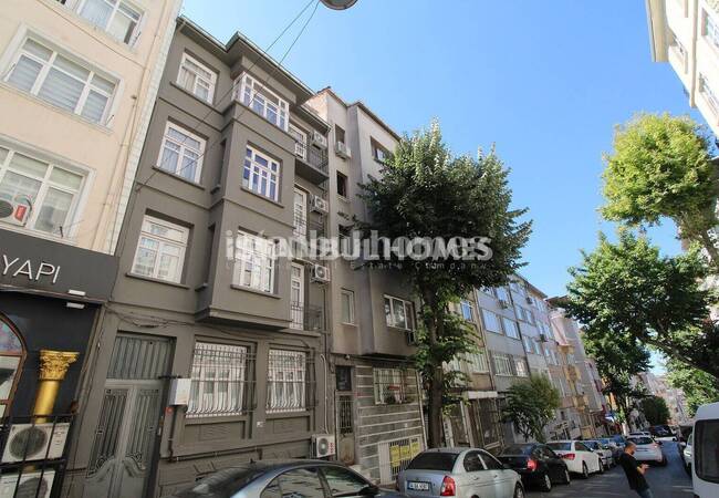 Immeuble De 5 Étages Rénové Et Meublé À Istanbul Fatih 2