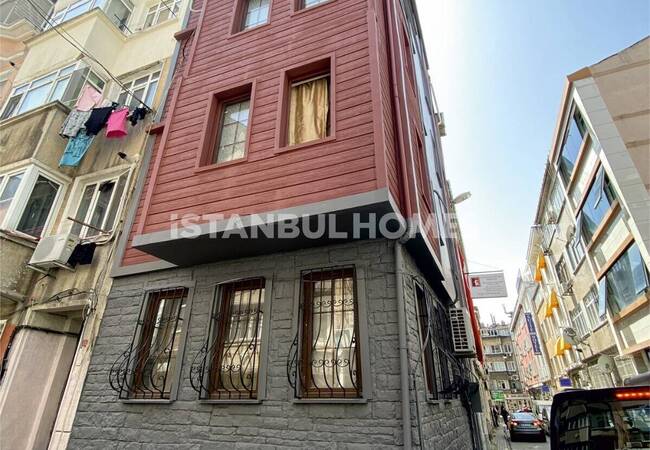 کل ساختمان با آسانسور و 6 آپارتمان در فاتح 3
