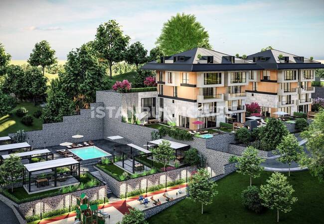 Flats in Complex with Villa Concept in Istanbul Uskudar