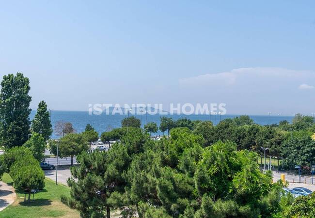 Duplex Wohnung In Einem Komplex Mit Meerblick In Maltepe Mit Pool