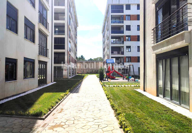 Apartment in a Complex Near the Marmaray in Istanbul Tuzla 6