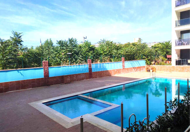 Apartment in a Complex Near the Marmaray in Istanbul Tuzla 3