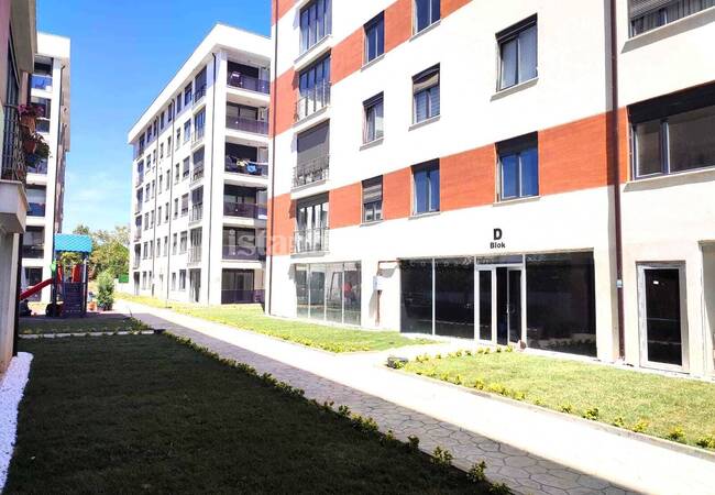 Apartment in a Complex Near the Marmaray in Istanbul Tuzla 7