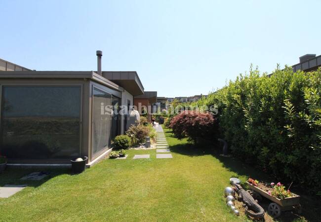 Büyükçekmece'de Göle Yakın Geniş Bahçeli 4+1 Müstakil Villa 3