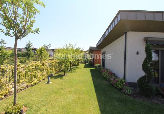 Büyükçekmece'de Göle Yakın Geniş Bahçeli 4+1 Müstakil Villa 5