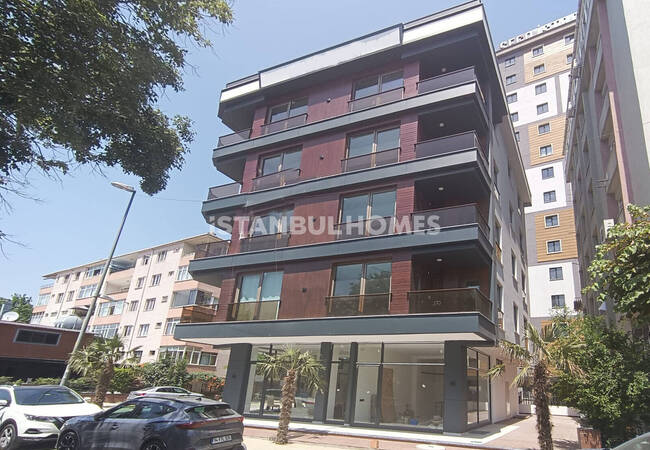 Spacieux Immobiliers De 2 Chambres À Istanbul Kucukcekmece