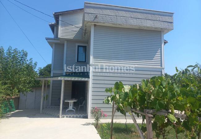 5-bedroom Villa Near the Sea in Istanbul Catalca 4