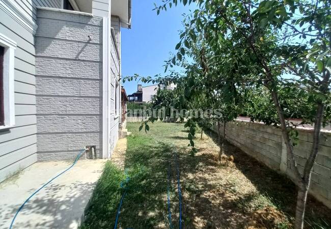 5-bedroom Villa Near the Sea in Istanbul Catalca 11