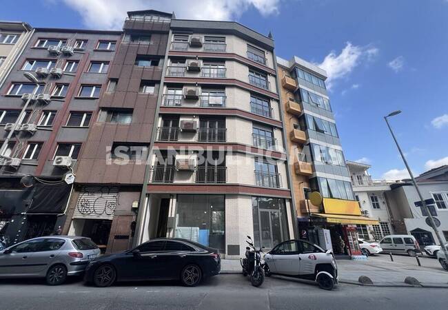 Newly-built Real Estate Near Marmaray Station in Istanbul Kadikoy 1