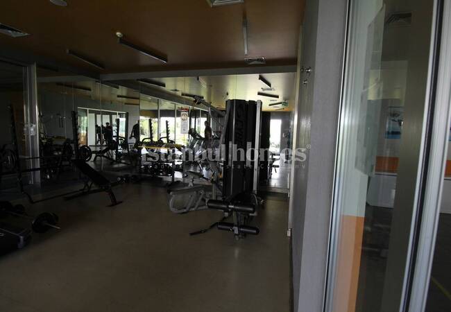 Apartment in a Complex with Swimming Pools in Kucukcekmece 9