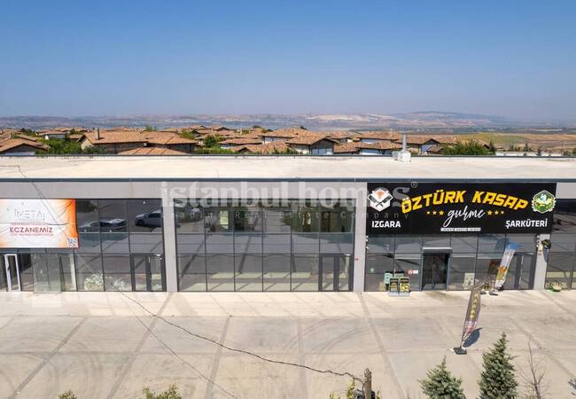 Shops in Open-air Shopping Center in Istanbul Buyukcekmece 5