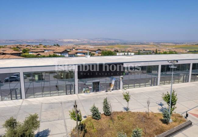 Shops in Open-air Shopping Center in Istanbul Buyukcekmece 7