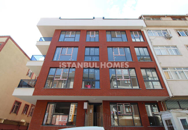 Geräumige Wohnungen In Einem Gebäudekomplex In Eyupsultan Istanbul