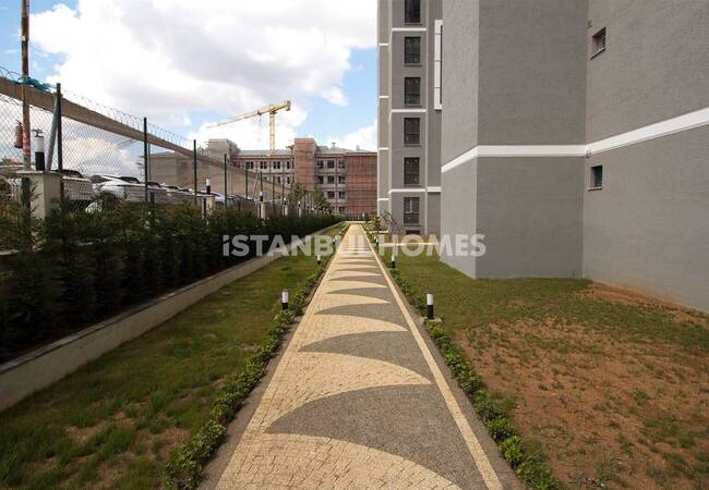 伊斯坦布尔桑贾克特佩带公共游泳池的房地产 8