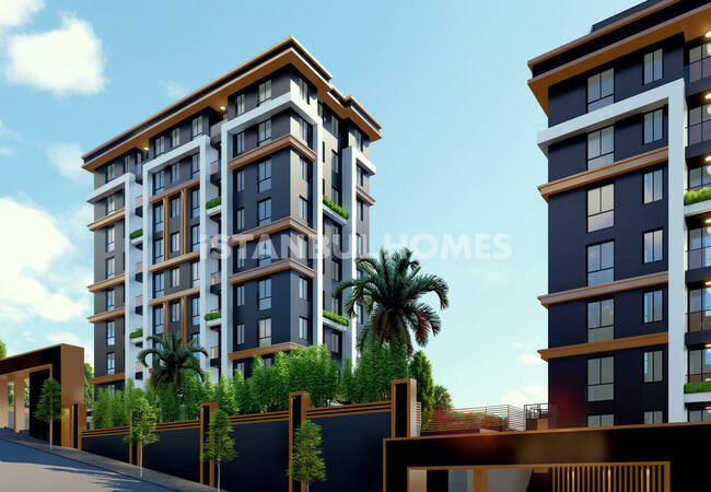 Flats in Complex Near E-5 Highway in Pendik Istanbul 1
