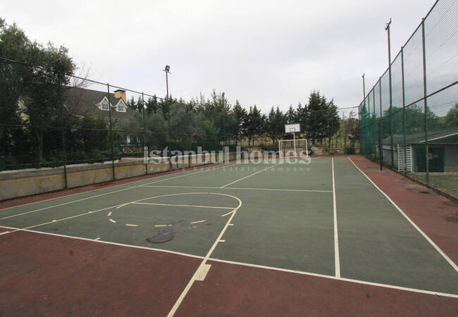 İstanbul Büyükçekmece'de Bahçeli ve 4 Yatak Odalı Tripleks Villa 12