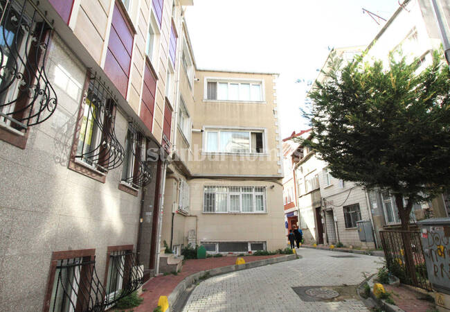 2-bedroom Flat with Sea View in Istanbul Cerrahpasa 3