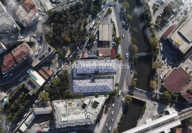 Просторная Коммерчкесая Недвижимость в Стамбул Кягытхане 9