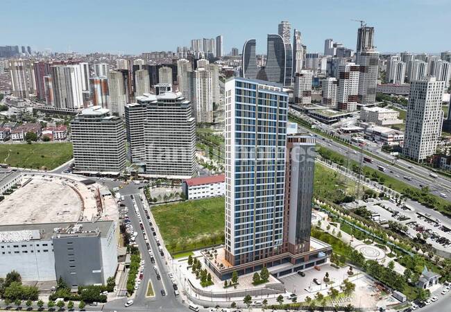 New Build Flats in Complex with Outdoor Pool in Istanbul Esenyurt