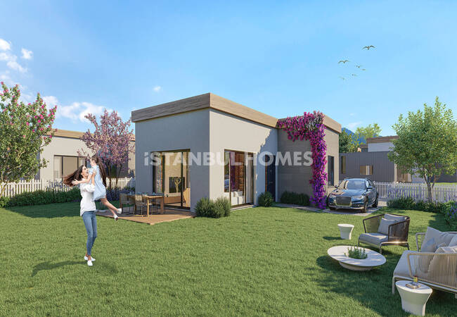 İstanbul Arnavutköy'de Özel Bahçeli ve Göl Manzaralı Evler 9