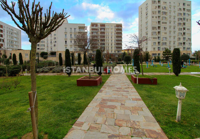 Apartment in a Complex with Swimming Pool in Sancaktepe İstanbul 7
