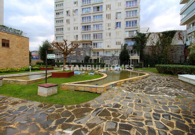 Apartment in a Complex with Swimming Pool in Sancaktepe İstanbul 10