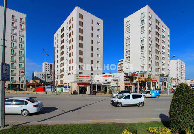 Apartment in a Complex with Swimming Pool in Sancaktepe İstanbul 12