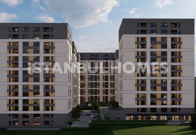 Flats in a Complex with Parking Spaces in Kartal Istanbul