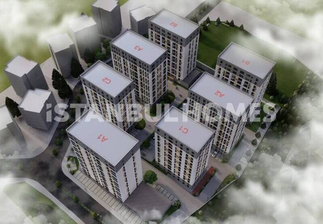 Flats in a Complex near Transportation in Kartal Istanbul