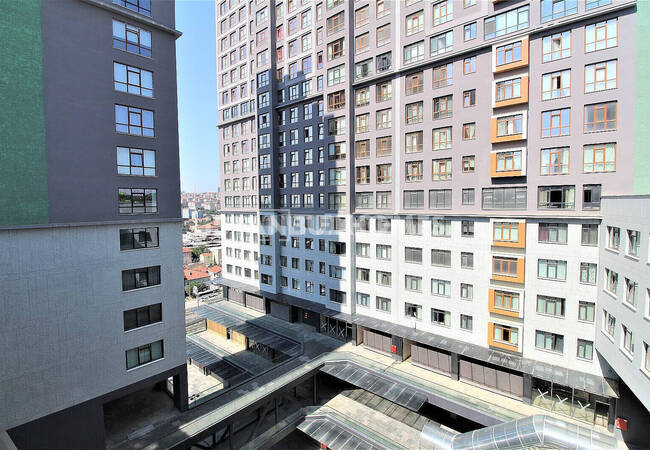 Sea-view Apartment Near Public Transportation in Kadikoy Istanbul 2