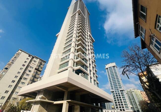 位于阿塔谢希尔（atasehir）安全地段的海景和城市景观房地产 1