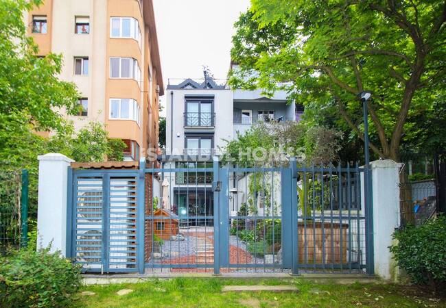 6-zimmer-haus Mit Privatem Garten In Besiktas Istanbul 3
