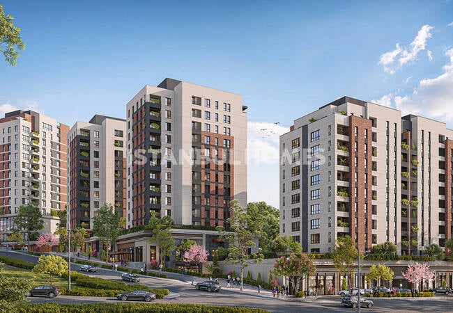 Flats in a Complex with Pool in Bagcilar Istanbul 4