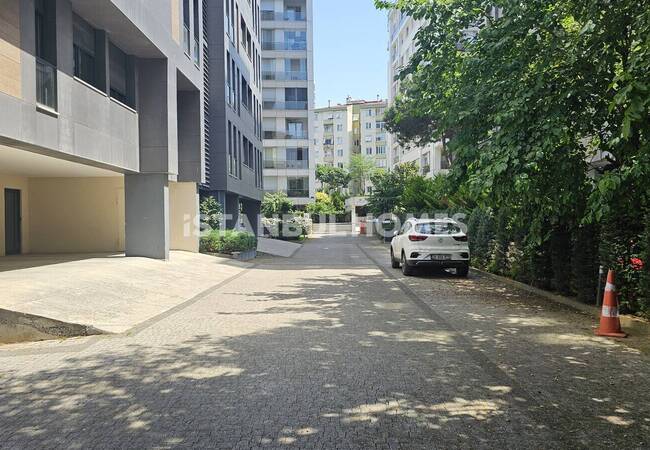 آپارتمان دوبلکس در موقعیت عمودی در Kadikoy استانبول 12