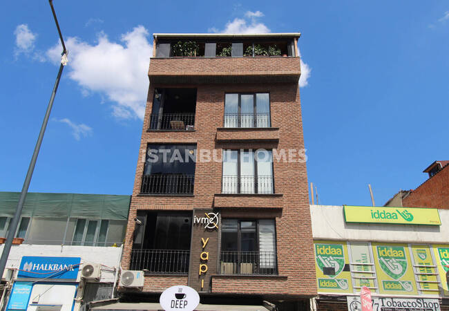 Duplex Flat in a Building Near Metro Station in Istanbul Eyupsultan