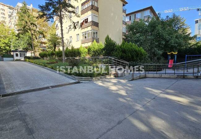 Renovated Key-ready Flat Near the Metro in Istanbul Kadikoy 8