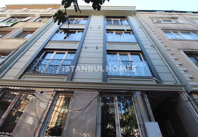 2-bedroom Flats with Separate Kitchens in Istanbul Fatih